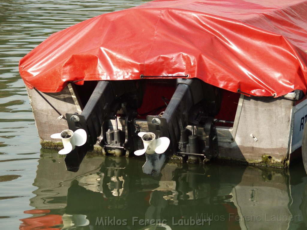Rettungsboot 10-2  P003.JPG